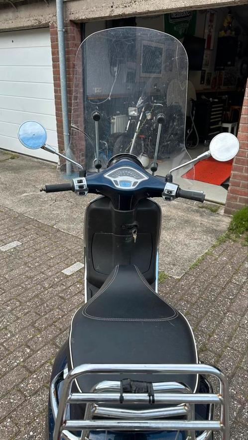 Vespa Primavera blauw 2014 geel kenteken, Fietsen en Brommers, Brommers | Vespa, Gebruikt, Maximaal 45 km/u, Ophalen