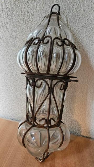 Vintage hangende kroonluchter beschikbaar voor biedingen