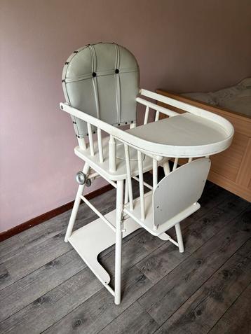 Antieke / vintage houten kinderstoel (1900) beschikbaar voor biedingen