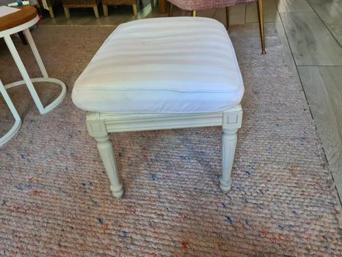 Maison du Monde Vintage Rechthoekige Kruk, Huis en Inrichting, Stoelen, Gebruikt, Eén, Hout, Overige materialen, Wit, Ophalen