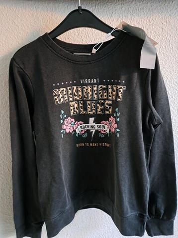 Nieuwe longsleeve / trui ONLY meisje grijs mt. 134/140.

 beschikbaar voor biedingen