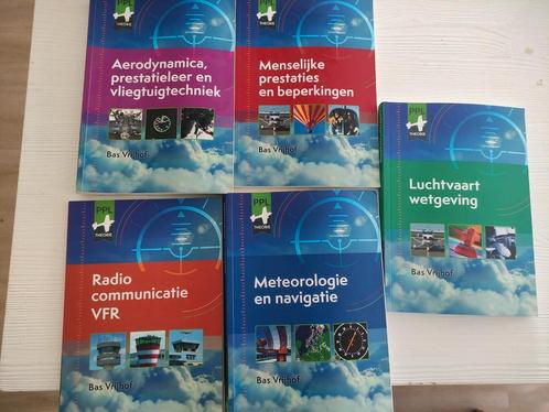 PPL LAPL Theorie Bundel Plus Praktische Vlieginstructie, Boeken, Overige Boeken, Zo goed als nieuw, Ophalen of Verzenden