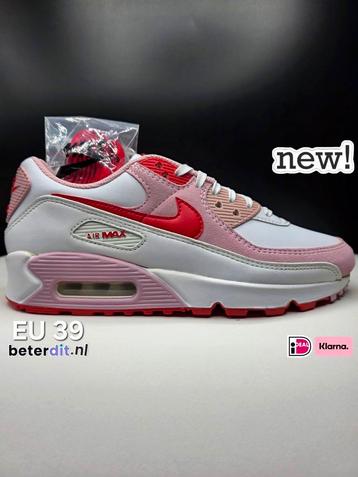 Nike Air Max 90 'Valentine's Day (2021)'
Maat: 39 beschikbaar voor biedingen