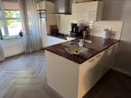 Keuken L-vorm incl koelkast, magnetron, fornuis en afzuigkap, Ophalen, Gebruikt, Graniet of Steen, Hoekkeuken