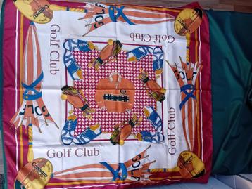 Golf sjaal en spaarpot. beschikbaar voor biedingen