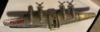 Metalen vleugels van de Douglas DC-7c met frictie motor PART, Ophalen