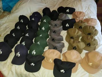 Partij heren dames petten nieuw 40 stuks one size fits all  beschikbaar voor biedingen