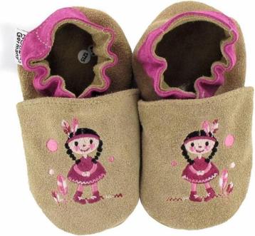 Koopje! Nieuwe babyslofjes van Hobea met Indiaan maat 16/17 beschikbaar voor biedingen