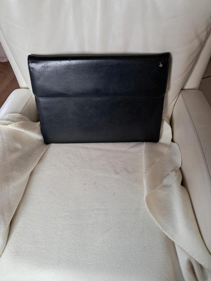 Henzo Zwarte Leren Map met Opbergruimte, Diversen, Schrijfwaren, Ophalen of Verzenden