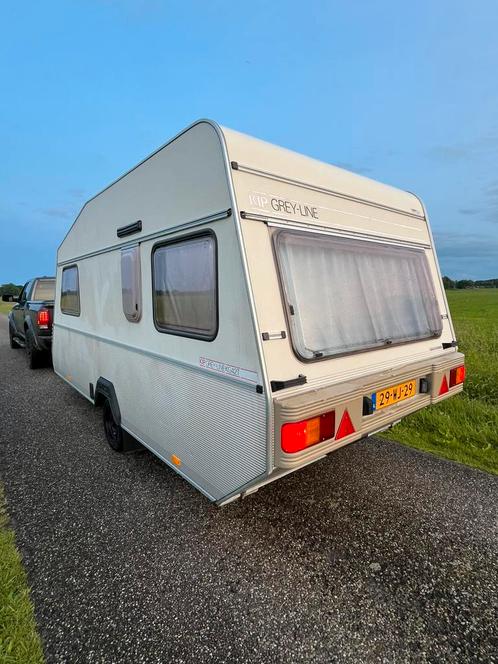Kip grey-line caravan, Caravans en Kamperen, Caravans, Bedrijf, 1000 - 1250 kg, Standaardzit, Kip, 2 aparte bedden, Kachel, Lichtmetalen velgen