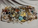 Groot lot vintage sieraden 110 delig, Sieraden, Tassen en Uiterlijk, Antieke sieraden, Overige materialen, Overige typen, Verzenden