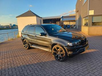 BMW X5 4.4 I AUT 2001 Zwart beschikbaar voor biedingen