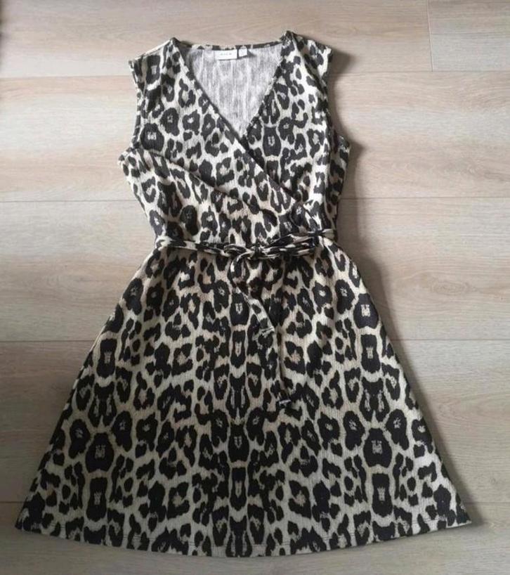 VILA leopard jurkje ZGAN maat XS, Kleding | Dames, Jurken, Zo goed als nieuw, Maat 34 (XS) of kleiner, Bruin, Ophalen of Verzenden