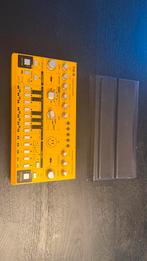 Behringer TD-03 Analoge Bass Line Synthesizer, Muziek en Instrumenten, Synthesizers, Overige merken, Zo goed als nieuw, Met midi-aansluiting