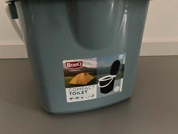 Branq wc emmer vierkant compact toilet beschikbaar voor biedingen