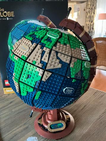 LEGO Ideas 21232 De Globe - Nieuwstaat! beschikbaar voor biedingen
