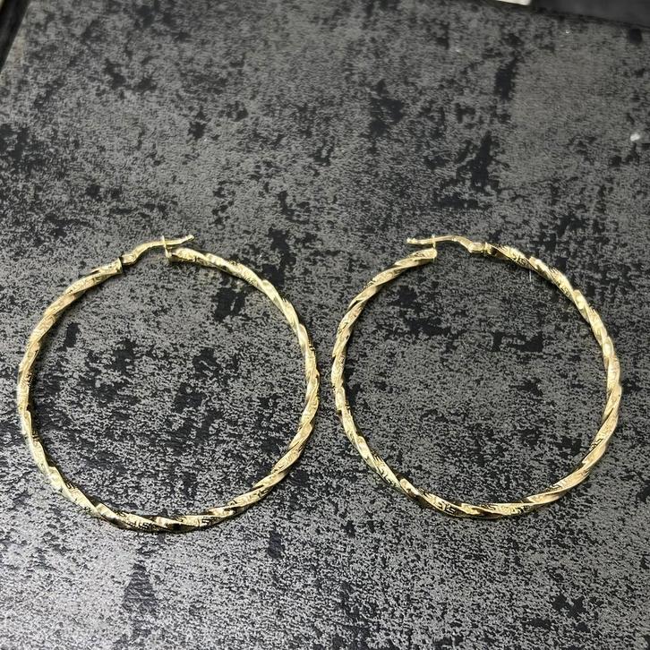 14k gouden oorbellen creolen wokkels versace, Sieraden, Tassen en Uiterlijk, Oorbellen, Zo goed als nieuw, Goud, Ophalen of Verzenden