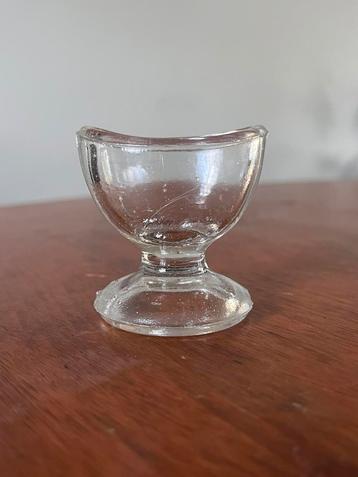 Vintage eyewash cup glaasje om oog te spoelen glas curiosity beschikbaar voor biedingen
