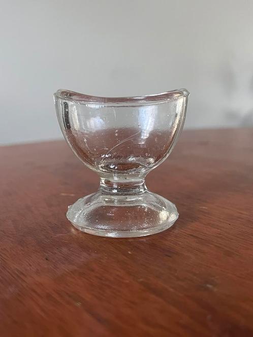 Vintage eyewash cup glaasje om oog te spoelen glas curiosity, Verzamelen, Glas en Borrelglaasjes, Zo goed als nieuw, Overige typen