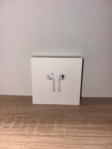 Apple AirPods (inclusief lader & gratis hoesje) beschikbaar voor biedingen