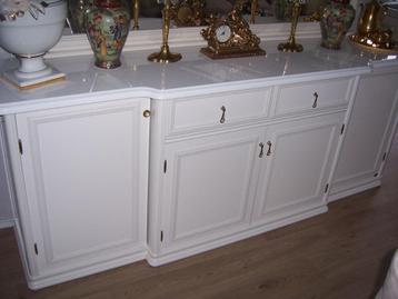 Mooi wit dressoir hoog glans beschikbaar voor biedingen