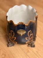 Antieke Bloempot met Goudkleurige Details, Antiek en Kunst, Antiek | Keramiek en Aardewerk, Ophalen