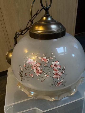 Vintage Glazen Hanglamp met Bloemen beschikbaar voor biedingen