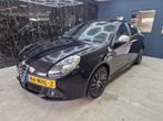 Alfa Romeo Giulietta 1.7 TBi Quadrifoglio Verde / Pano / sto, Gebruikt, 4 cilinders, Traction-control, Zwart