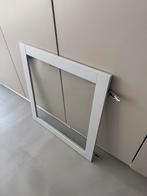 Besta vitrinekast glazen deur | Ikea Sindvik | lichtgrijs, Gebruikt, Raamkozijn, Hout, Ophalen