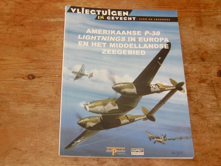 P-38 Lightings in Europa en het Middelandse zeegebied (USAF), Verzamelen, Luchtvaart en Vliegtuigspotten, Zo goed als nieuw, Boek of Tijdschrift