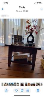 Hoektafel in koloniale kleur, Ophalen