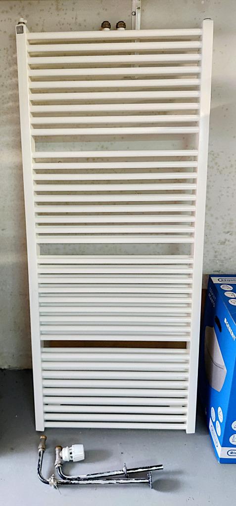 Kermi handdoek/badkamer radiator, Huis en Inrichting, Badkamer | Complete badkamers, Gebruikt, Ophalen