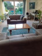 Prachtige taupe kleurige leren 2- zitter in perfecte staat, Ophalen, Diverse stijlen, Gebruikt, Minder dan 75 cm