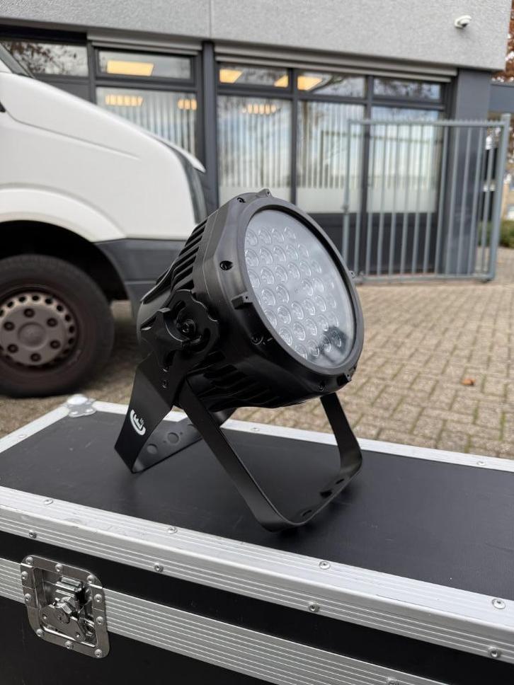 CLF Dynamic White Par (12 stuks beschikbaar! Prijs per stuk), Muziek en Instrumenten, Licht en Laser, Zo goed als nieuw, Licht