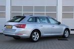 Skoda Superb Combi 1.5 TSI 150pk DSG Business Edition | Trek, Auto's, Skoda, 12 maanden, Stof, Origineel Nederlands, Parkeersensor