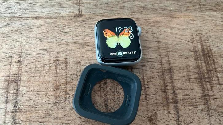 Apple Watch 6 zilverkleurig 40mm, Sieraden, Tassen en Uiterlijk, Smartwatches, Gebruikt, iOS, Zilver, Afstand, Calorieverbanding