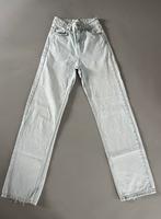 Zara straight fit spijkerbroek lichtblauw 32, Blauw, Zara, Ophalen of Verzenden, Zo goed als nieuw
