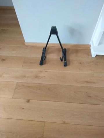 Gitaar standaard oixon beschikbaar voor biedingen