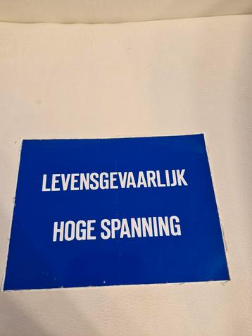 2303 Sticker Waarschuwingsbord Hoge Spanning beschikbaar voor biedingen