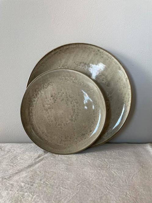 Diner bord en ontbijtbord Pomax, Huis en Inrichting, Keuken | Servies, Zo goed als nieuw, Bord(en), Overige stijlen, Aardewerk