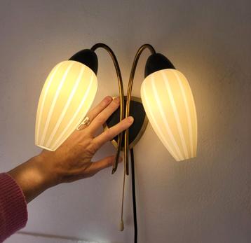 Jaren 50 / 60 wandlamp beschikbaar voor biedingen