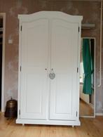 Brocante 2-deurs kledingkast wit, Huis en Inrichting, Kasten | Kledingkasten, Ophalen, Gebruikt, 100 tot 150 cm, Met hangruimte