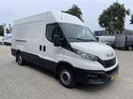 Iveco Daily 35S16V 2.3 handgeschakeld 160pk L2H2 / mag 3500, Gebruikt, Wit, Bedrijf, Parkeersensor