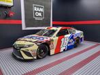1/24 #18 Kyle Busch Snickers Almond 2018, Hobby en Vrije tijd, Modelauto's | 1:24, Ophalen of Verzenden, Zo goed als nieuw, Auto