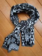 Sjaal zwart wit, Ophalen of Verzenden, Zo goed als nieuw, Maat 46/48 (XL) of groter, Sjaal