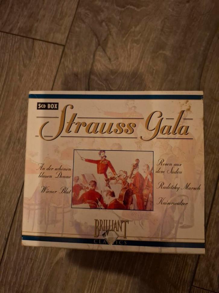 Strauss Gala - 5 CD Box, Cd's en Dvd's, Cd's | Klassiek, Gebruikt, Orkest of Ballet, Romantiek, Boxset, Ophalen of Verzenden