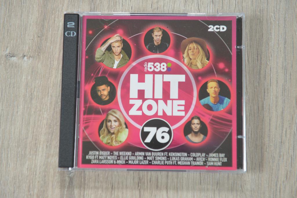 538 - HITZONE 76 - 2CDbox 44 geweldige nummers, Cd's en Dvd's, Cd's | Verzamelalbums, Zo goed als nieuw, Pop, Boxset, Verzenden