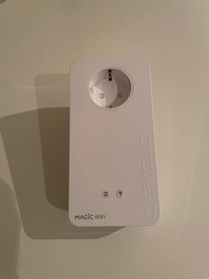 Devolo Magic 2 WiFi 2-1 Adapter, Computers en Software, WiFi-versterkers, Gebruikt, Ophalen of Verzenden