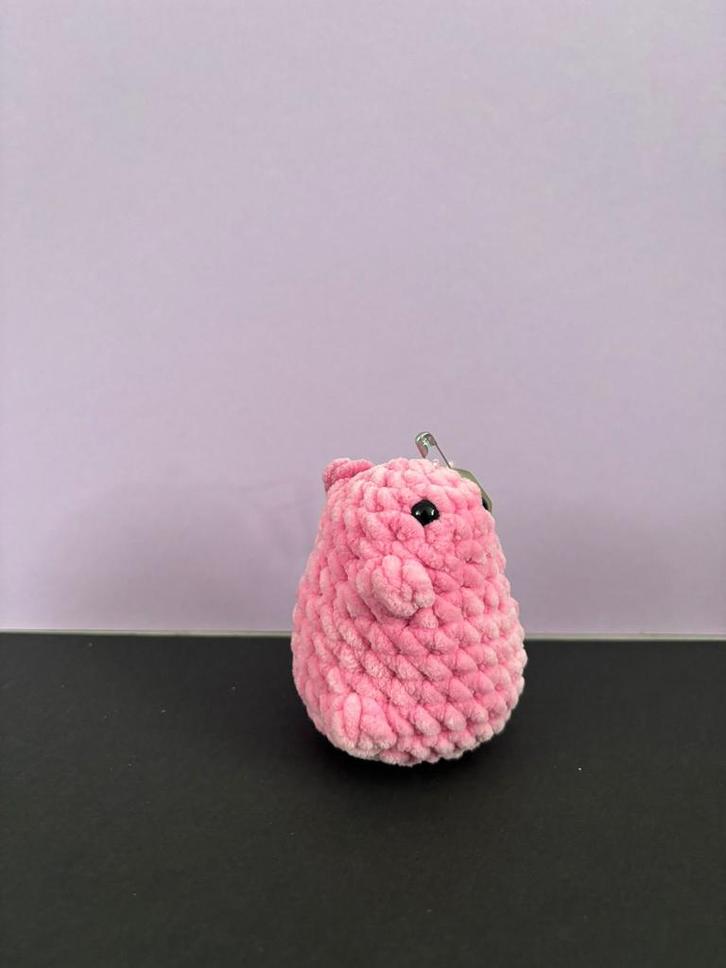 Zelf gehaalfe chubby duno, Hobby en Vrije tijd, Breien en Haken, Nieuw, Haken, Patroon of Boek, Ophalen of Verzenden