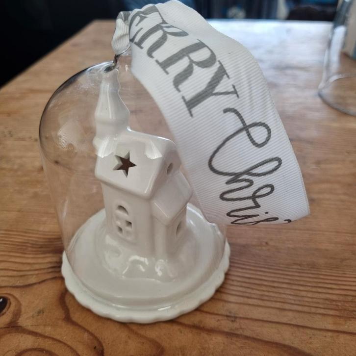 Kerstdecoratie Kerkje onder stolp, Antiek en Kunst, Antiek | Woonaccessoires, Ophalen of Verzenden
